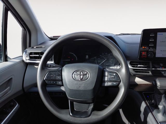 Used 2022 Toyota Sienna LE AWD/4WD image 12