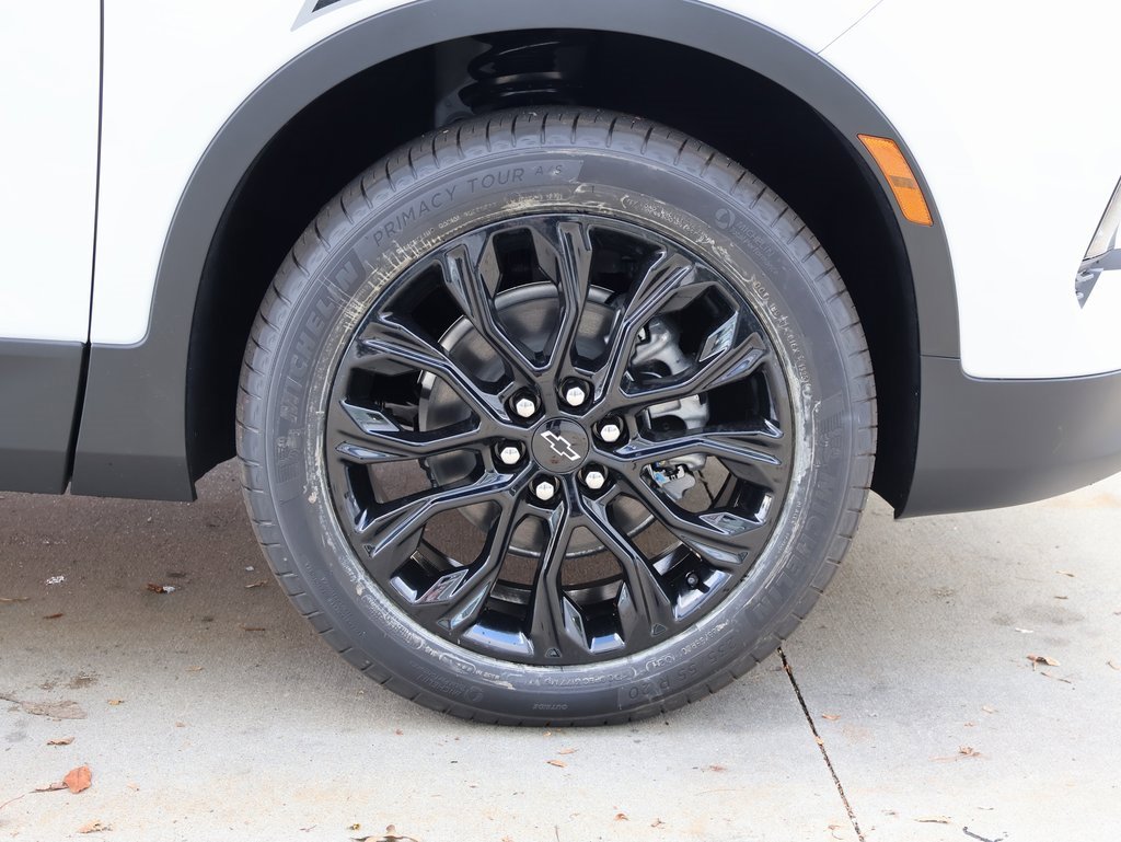 New 2025 Chevrolet Blazer LT w/ LPO, Black Sport Package image 36