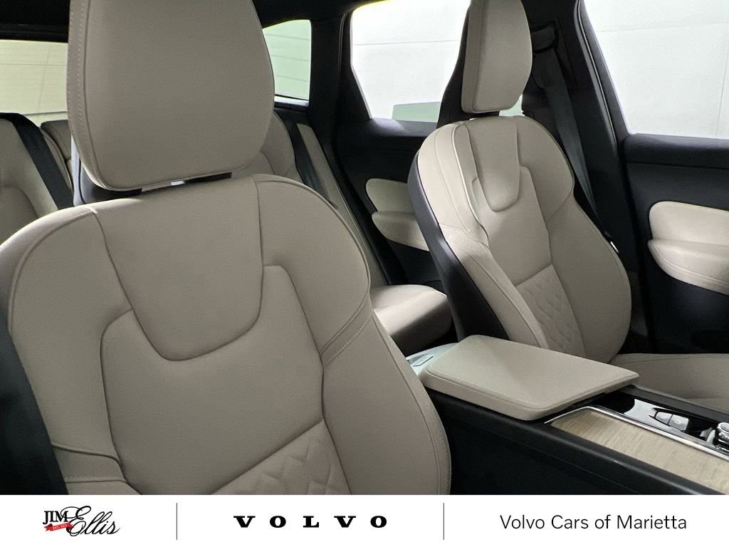 New 2026 Volvo XC60 B5 Core w/ Climate Package image 24