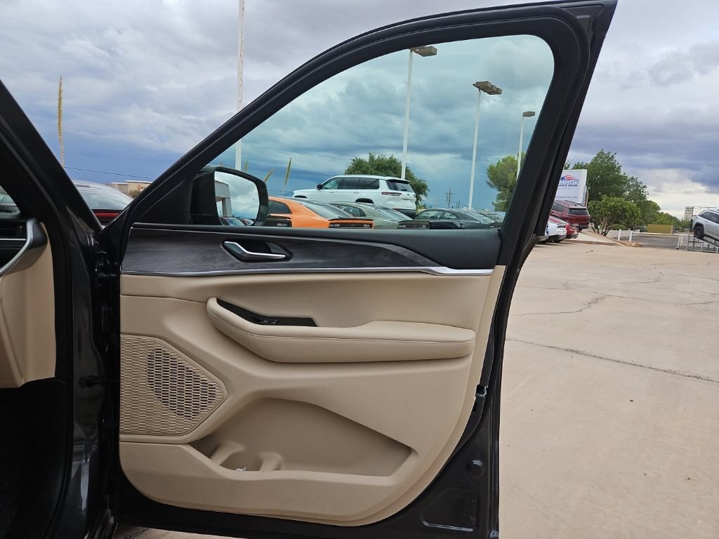 Certified 2025 Jeep Grand Cherokee L Limited w/ Luxury Tech Group II AWD/4WD image 13