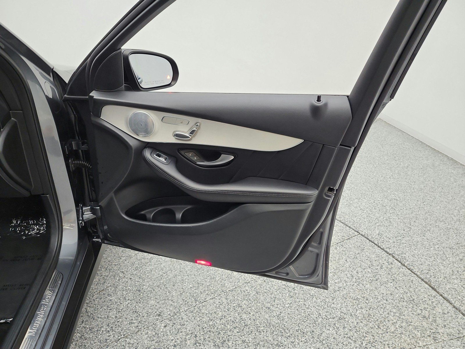 Used 2019 Mercedes-Benz GLC 300 image 21