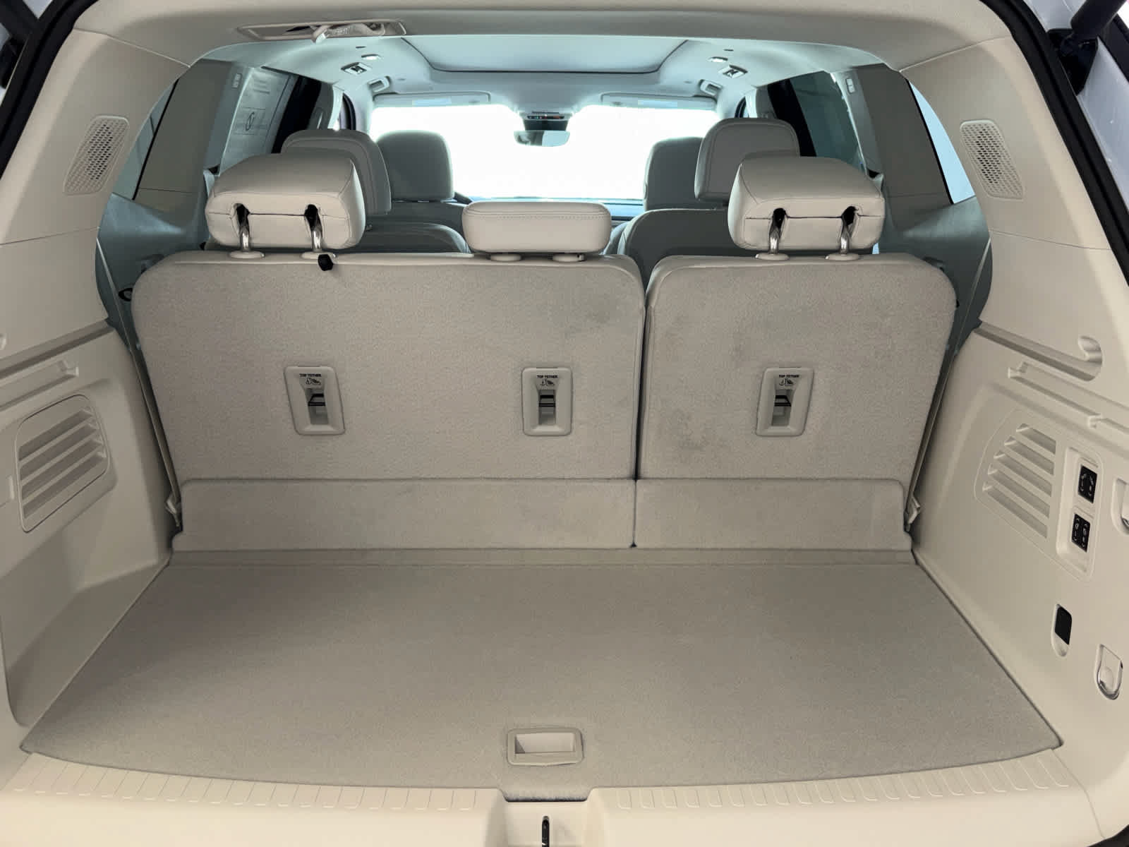New 2026 Buick Enclave Avenir w/ Super Cruise Package FWD image 7