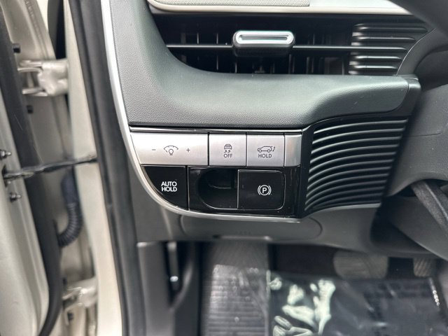 Used 2024 Hyundai Ioniq 5 SEL AWD/4WD image 28
