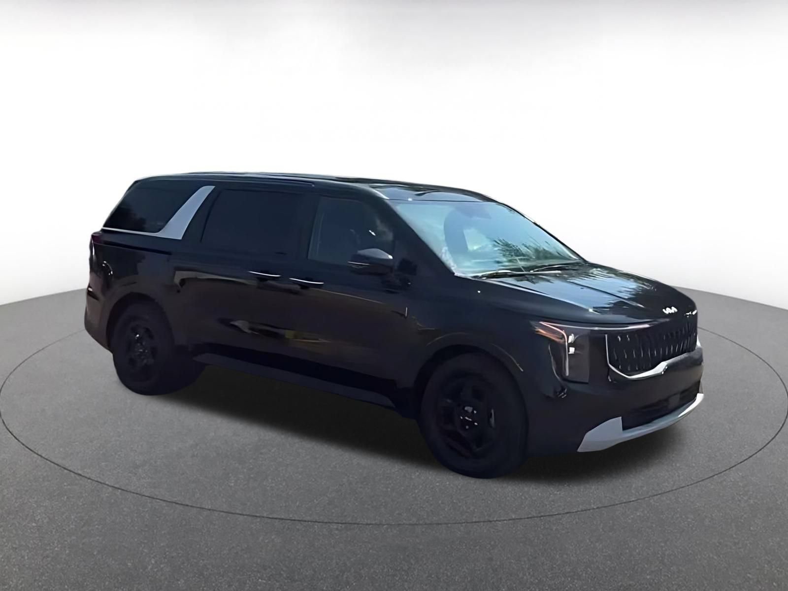 Used 2026 Kia Carnival FWD video 2