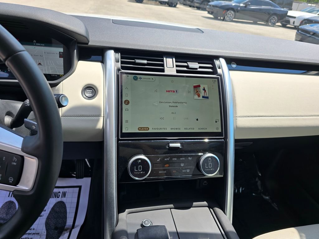 Used 2025 Land Rover Discovery S image 23