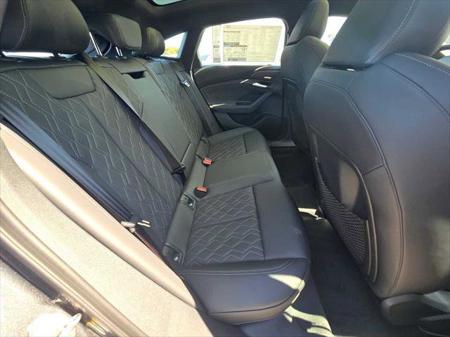 New 2025 Audi S6 e-tron Premium Plus AWD/4WD image 14