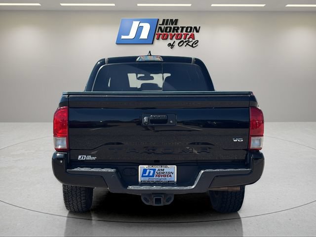 Used 2017 Toyota Tacoma TRD Off-Road w/ Premium & Technology Package AWD/4WD image 6