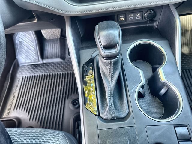 Used 2023 Toyota Highlander XLE image 28