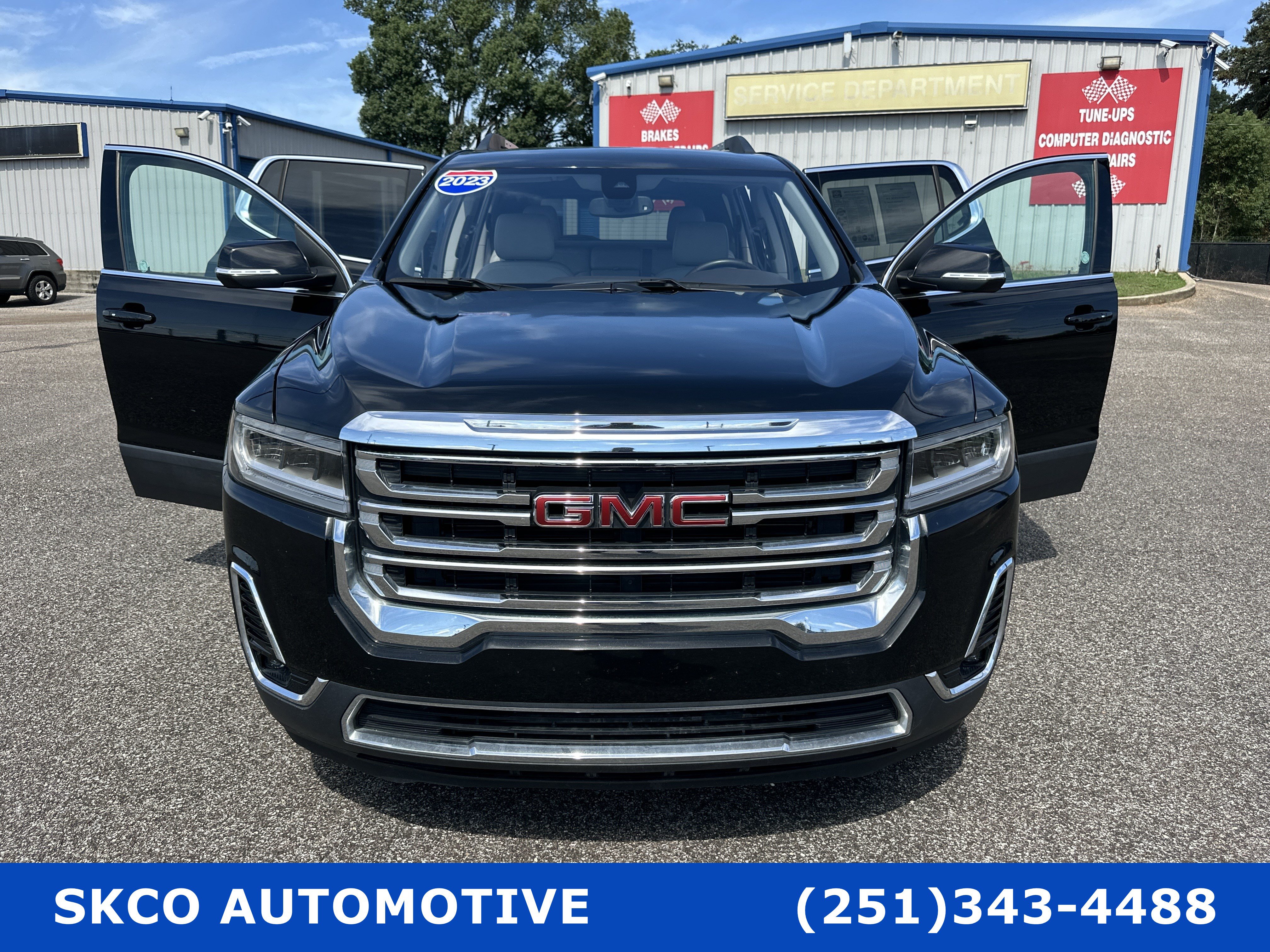 Used 2023 GMC Acadia SLT FWD image 34