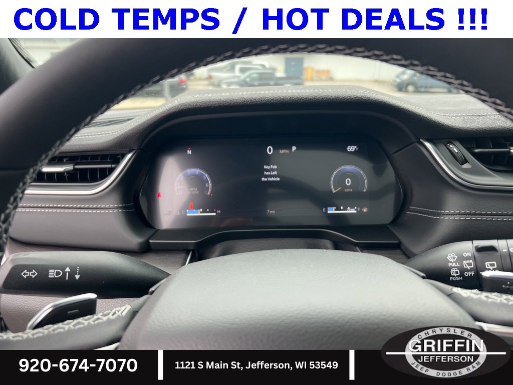 New 2025 Jeep Grand Cherokee Limited w/ Luxury Tech Group II image 23