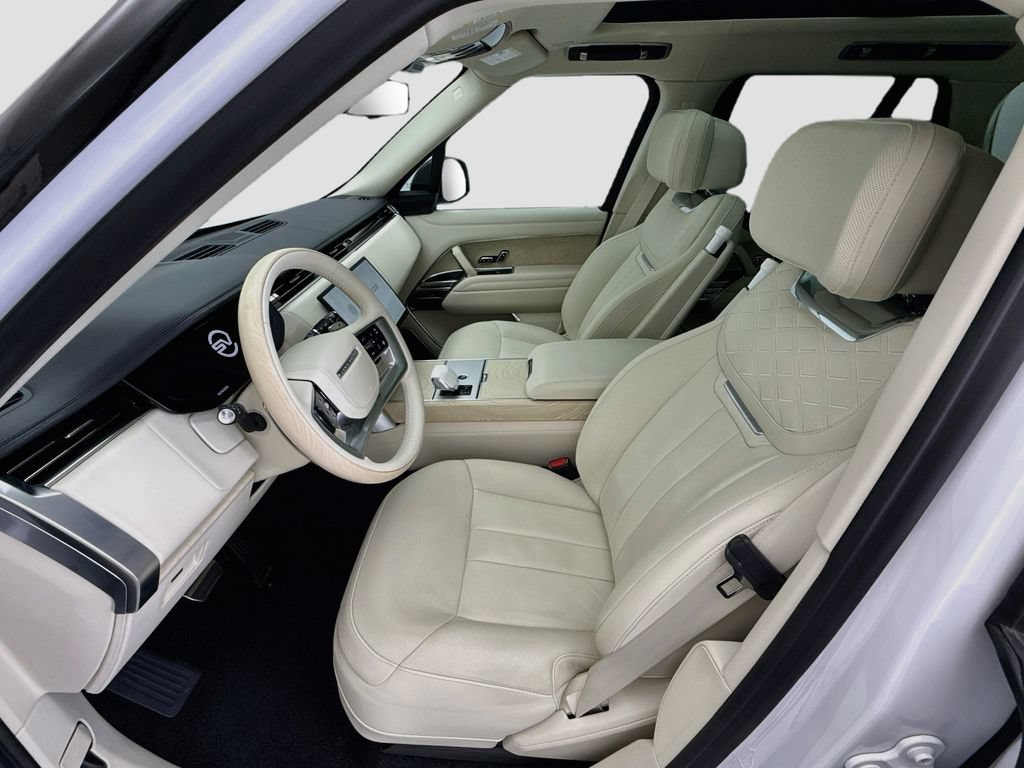 Used 2024 Land Rover Range Rover SV AWD/4WD image 18
