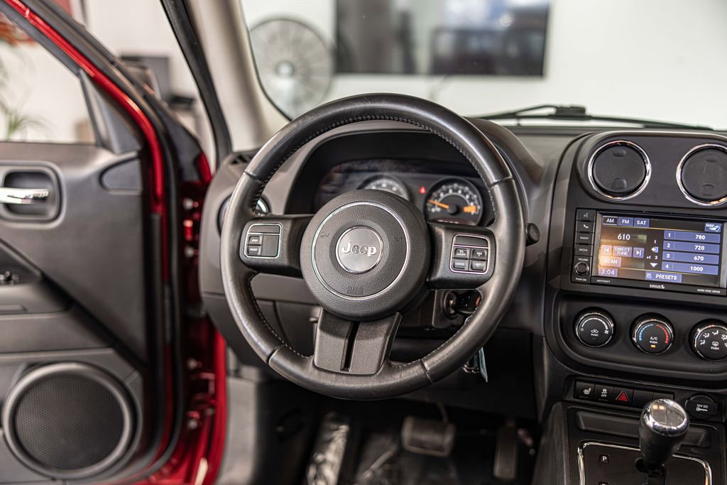 Used 2015 Jeep Patriot High Altitude image 30