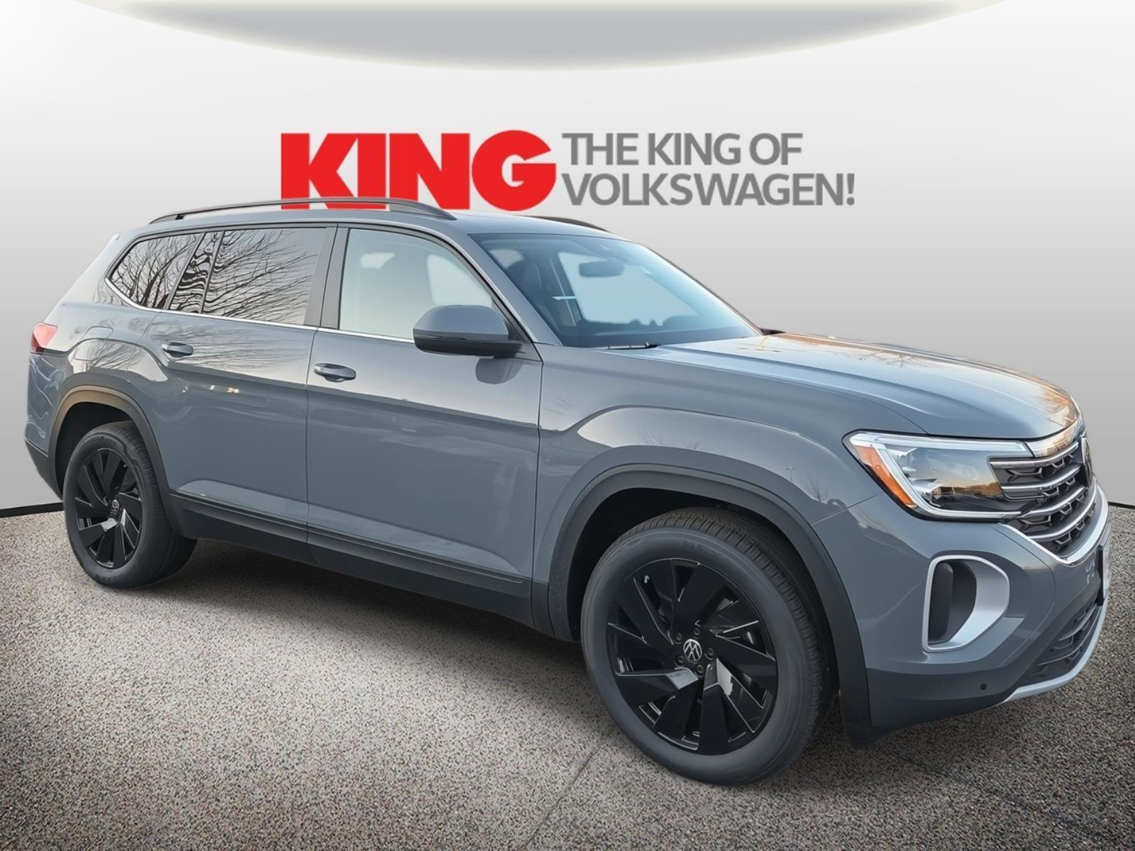 New 2026 Volkswagen Atlas SE image 1