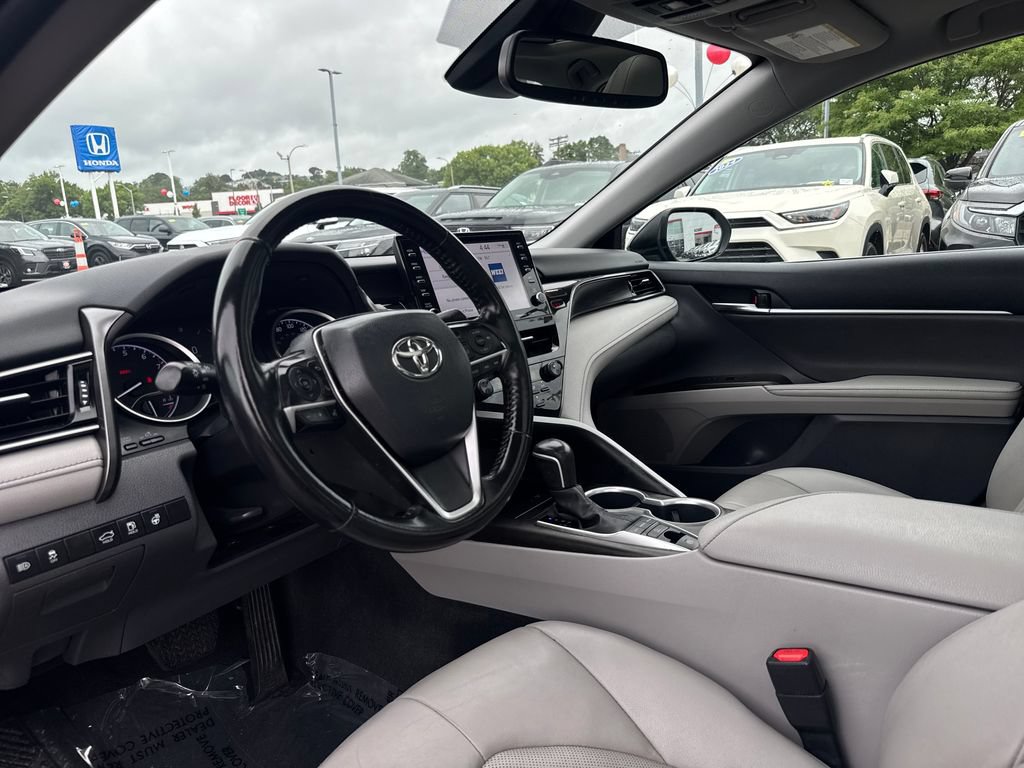 Used 2022 Toyota Camry XLE AWD/4WD image 13