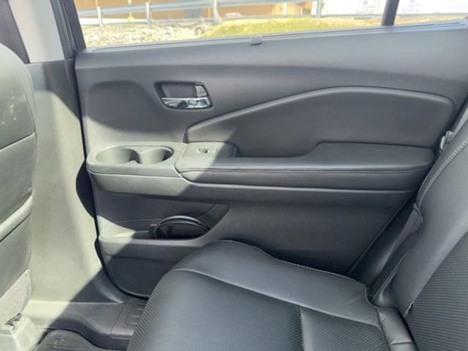 Used 2016 Honda Pilot Elite image 21