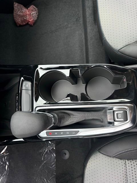New 2026 Chevrolet Trax LT w/ Sunroof Package FWD image 17