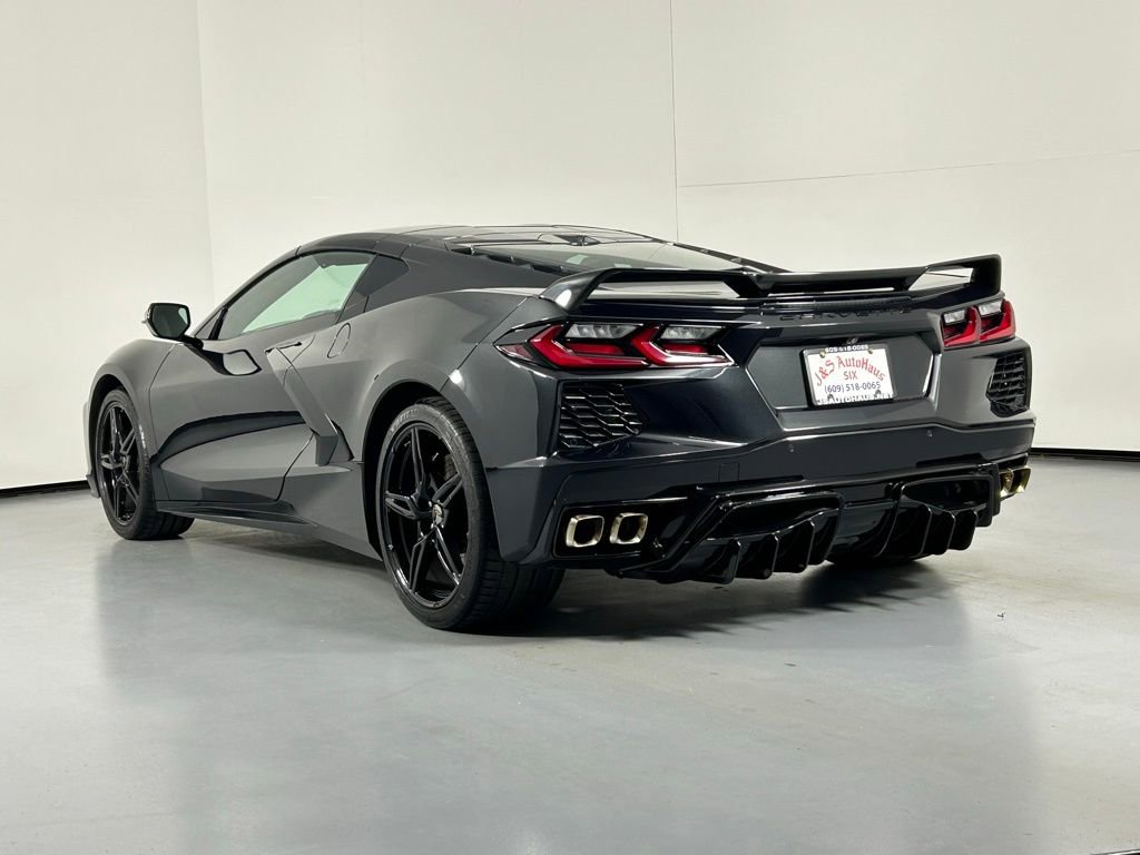 Used 2024 Chevrolet Corvette Stingray Premium Cpe w/ Z51 Performance Package image 11