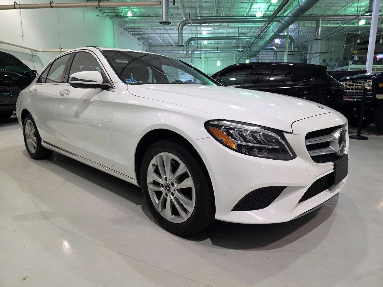 Used 2019 Mercedes-Benz C 300 4MATIC Sedan image 5