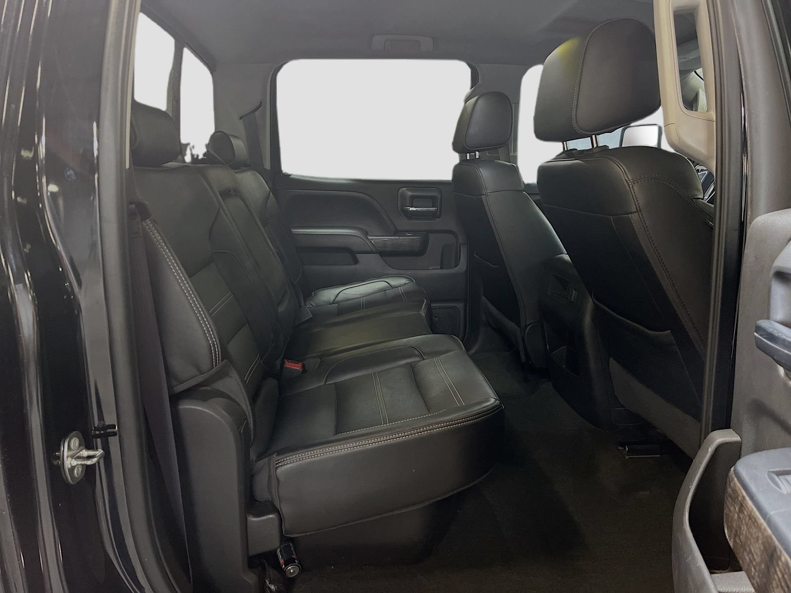 Used 2016 GMC Sierra 3500 Denali w/ Suspension Package, Off-Road AWD/4WD image 26