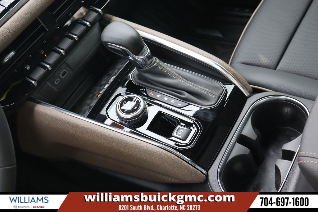 New 2026 GMC Canyon Denali w/ LPO, Denali Black Edition AWD/4WD image 19