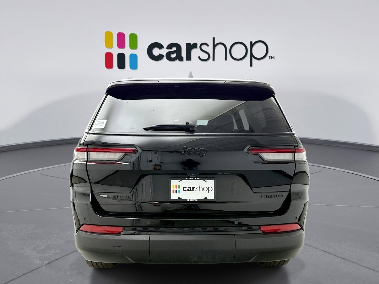 Used 2022 Jeep Grand Cherokee L Limited w/ Black Appearance Package AWD/4WD image 3