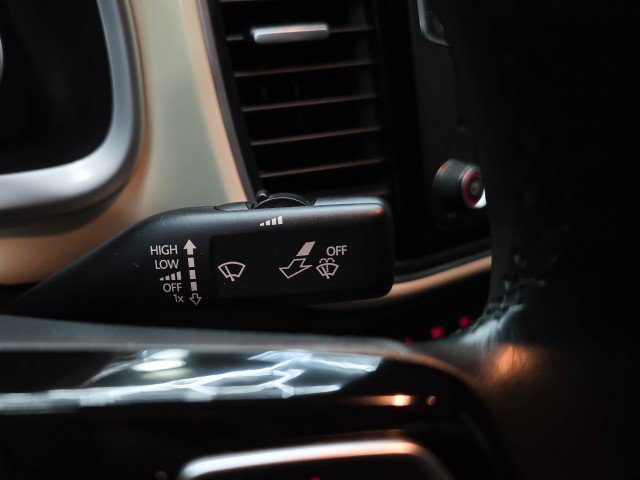 Used 2019 Volkswagen Beetle 2.0T Final Edition SEL FWD image 22