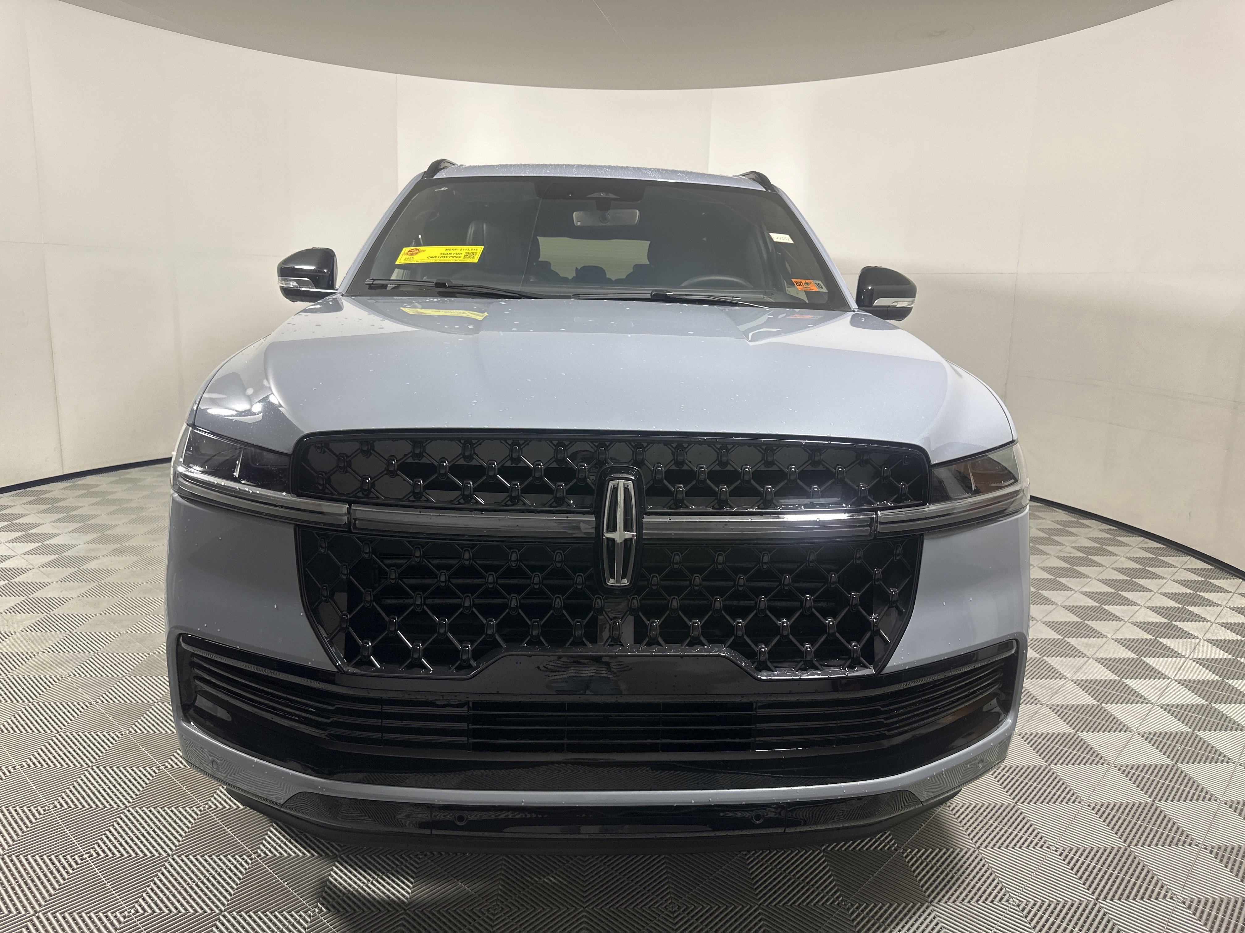 New 2025 Lincoln Navigator L Reserve image 2