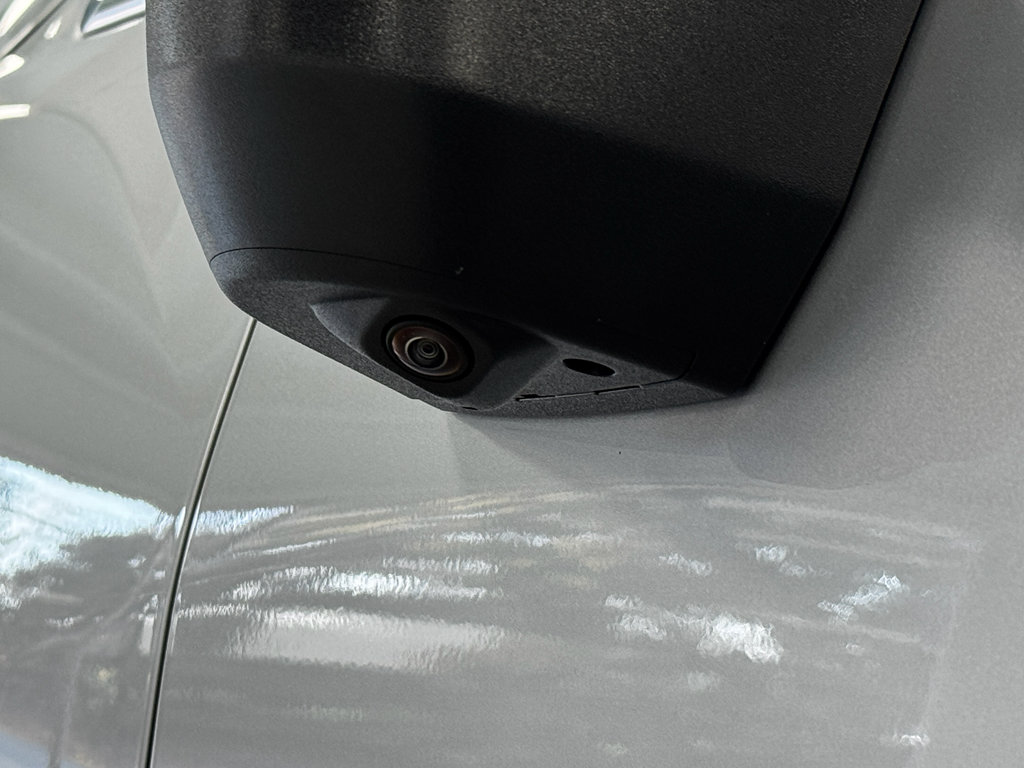 Used 2021 GMC Sierra 3500 Denali w/ Denali Ultimate Package image 45