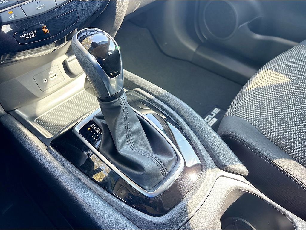 Used 2022 Nissan Rogue Sport SV image 16