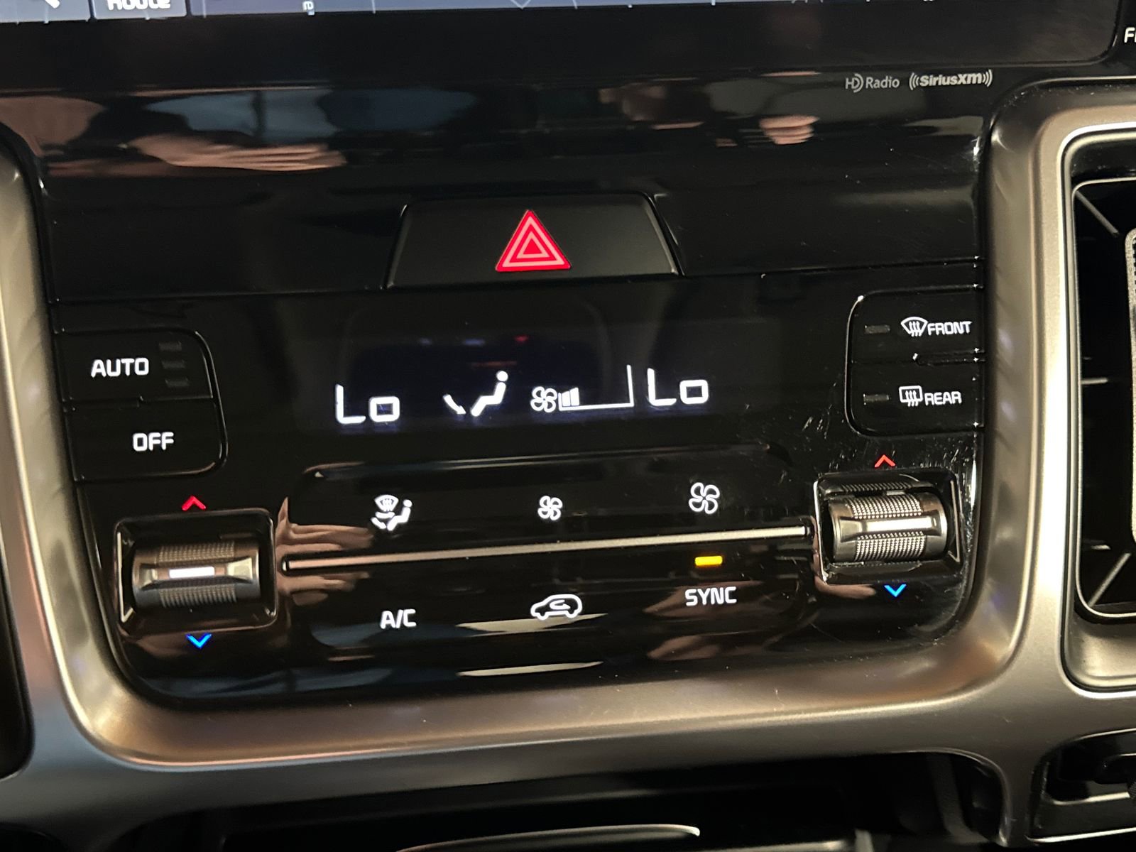 Certified 2023 Kia Sorento X-Line EX AWD/4WD image 23