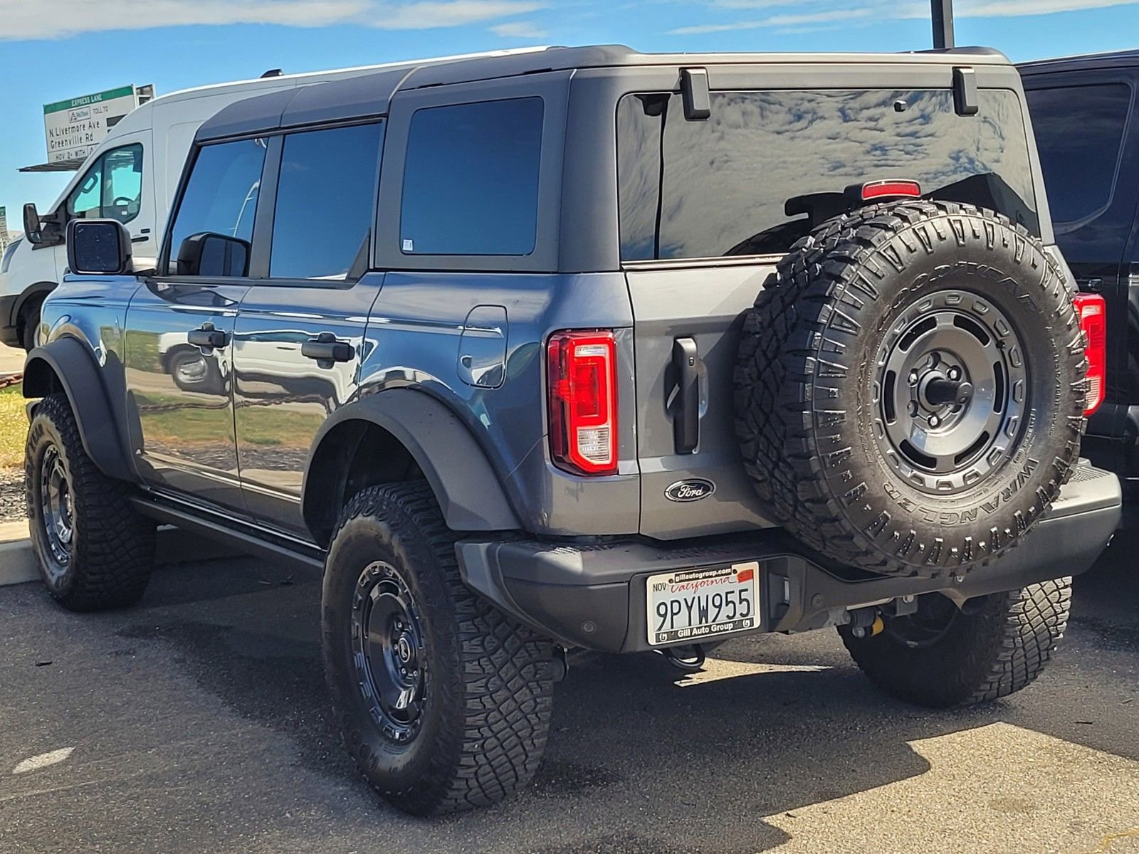 Used 2024 Ford Bronco Black Diamond image 3