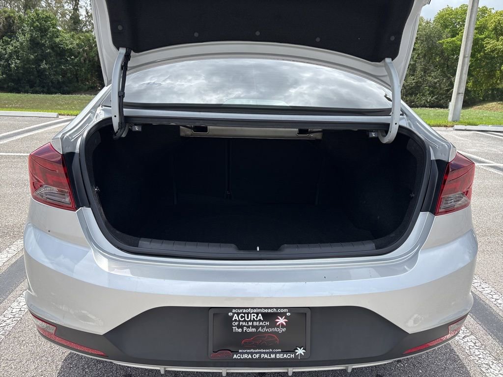 Used 2019 Hyundai Elantra SE w/ Cargo Package image 28