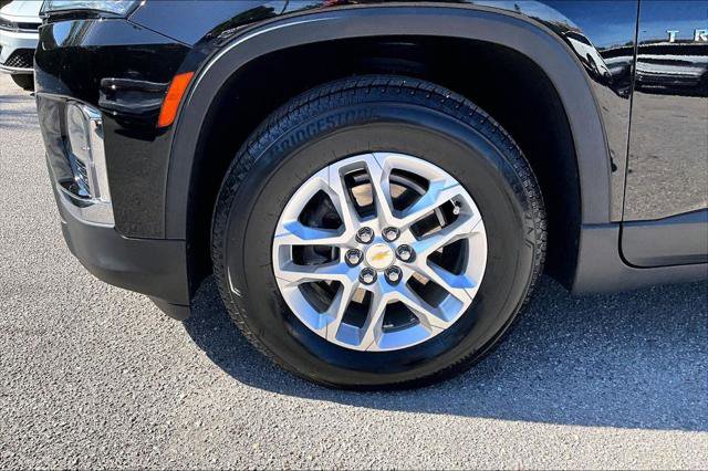 Used 2023 Chevrolet Traverse LS FWD image 13