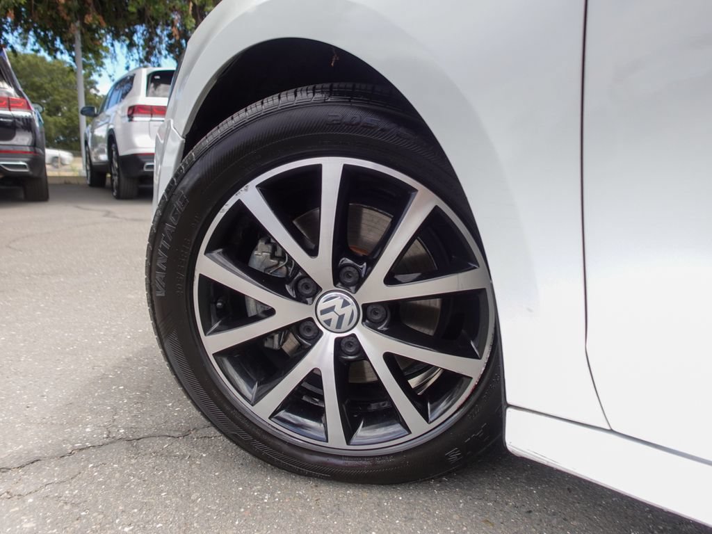 Used 2018 Volkswagen Jetta SE FWD image 10