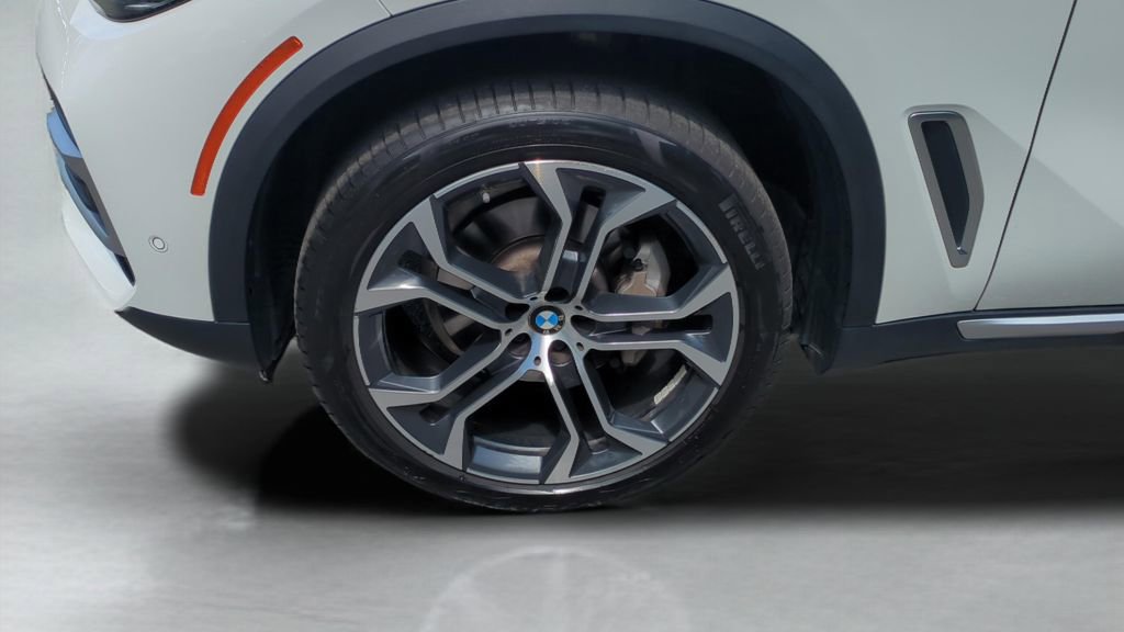 Used 2022 BMW X5 sDrive40i w/ Premium Package RWD image 34