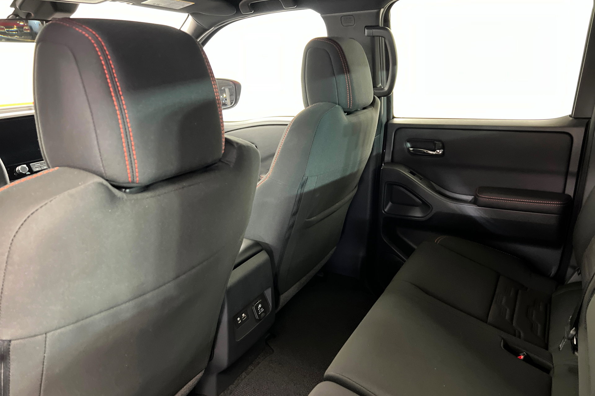 Used 2025 Nissan Frontier Pro-X w/ Pro Convenience Package image 19