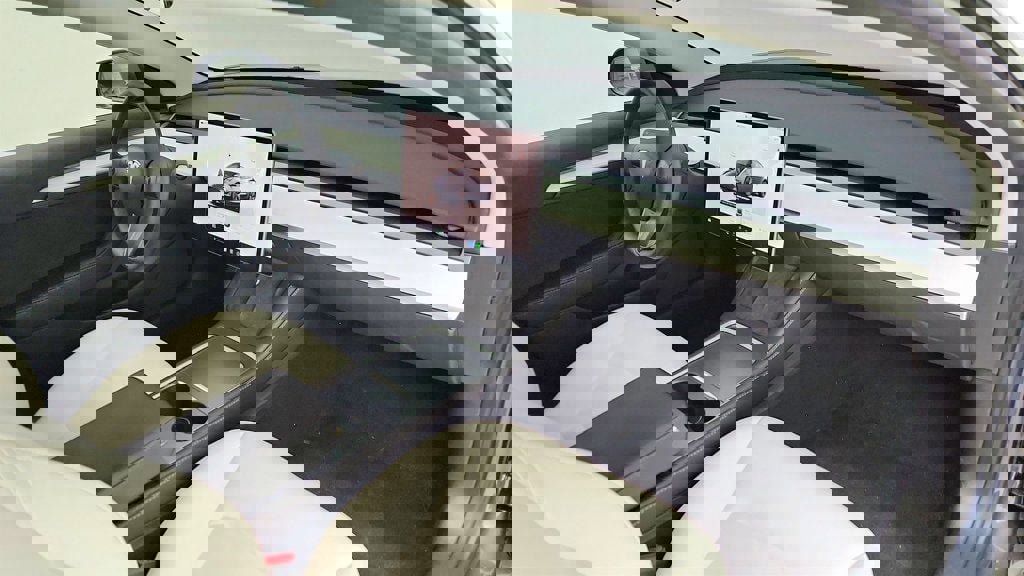 Used 2022 Tesla Model 3 image 29