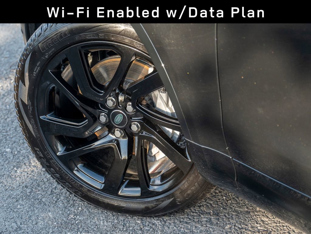 Certified 2024 Land Rover Discovery Dynamic SE image 9