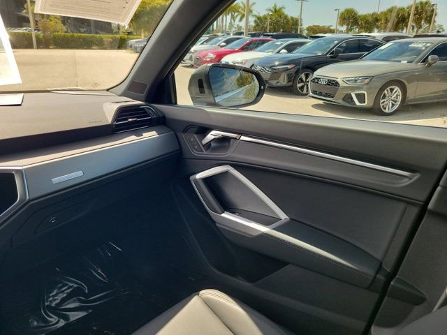 Certified 2025 Audi Q3 2.0T Premium Plus image 14