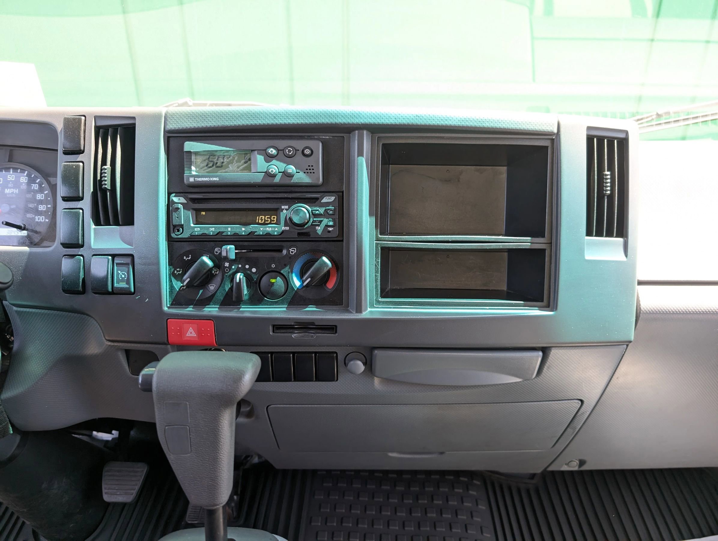 Used 2019 Isuzu NPR RWD image 20