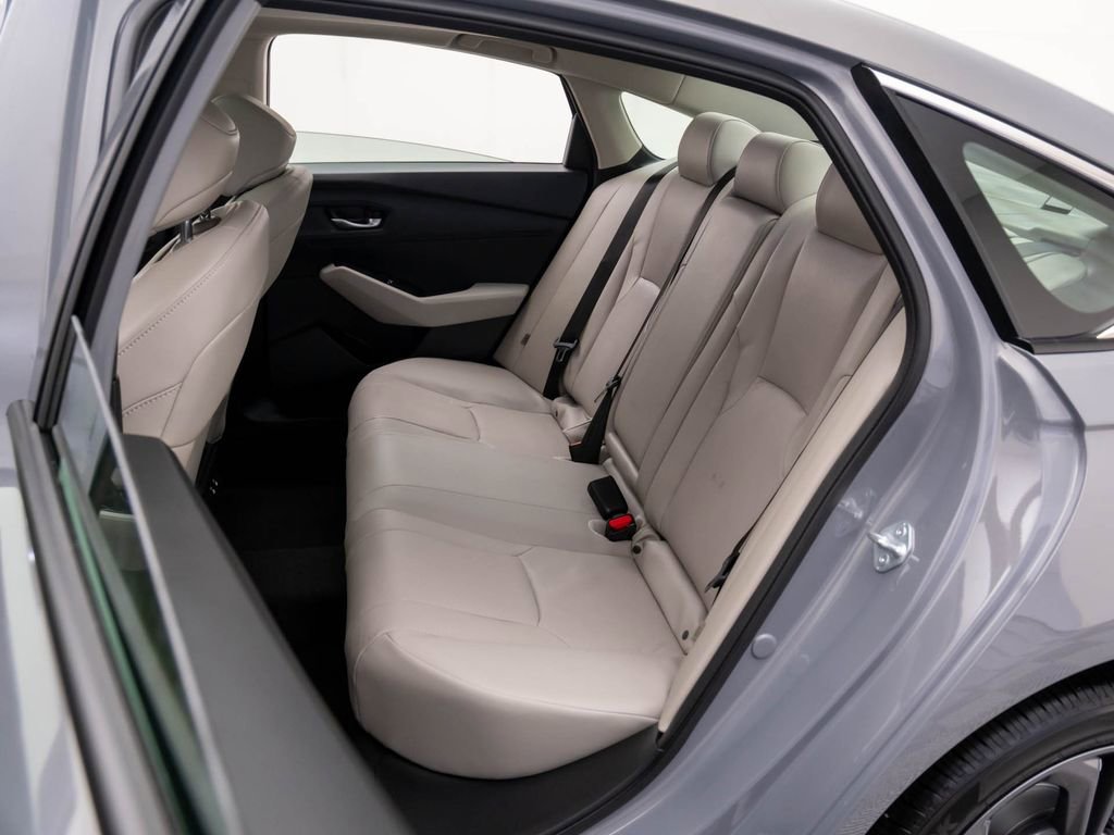 Certified 2025 Honda Accord EX-L image 17