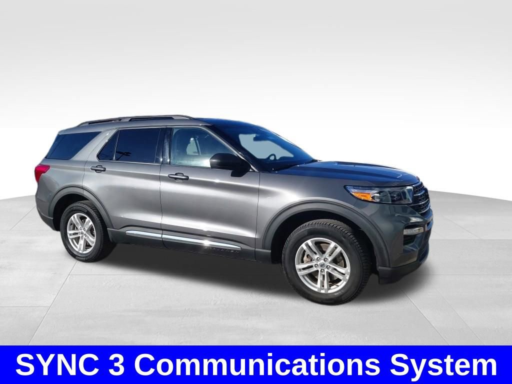 Certified 2022 Ford Explorer XLT w/ Equipment Group 202A image 5