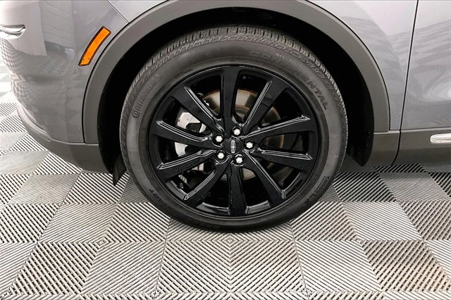 Used 2022 Lincoln Nautilus Reserve w/ Monochromatic Package image 8