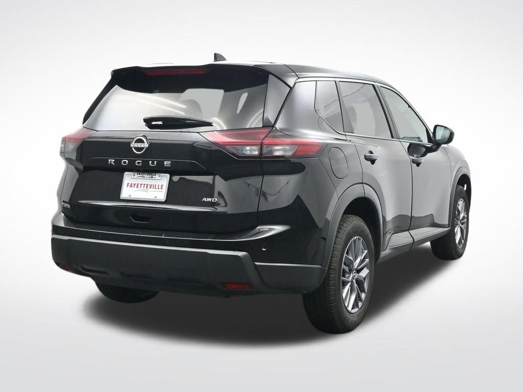 Used 2024 Nissan Rogue S image 6