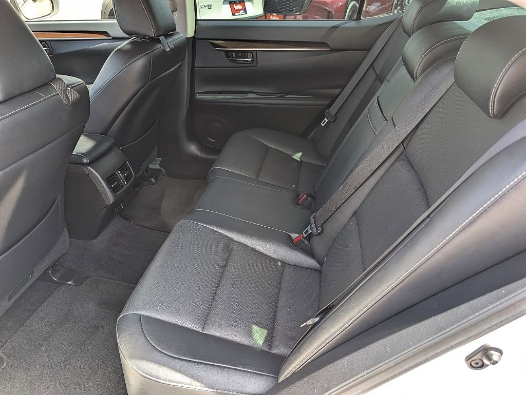 Used 2015 Lexus ES 350 w/ Premium Package image 21