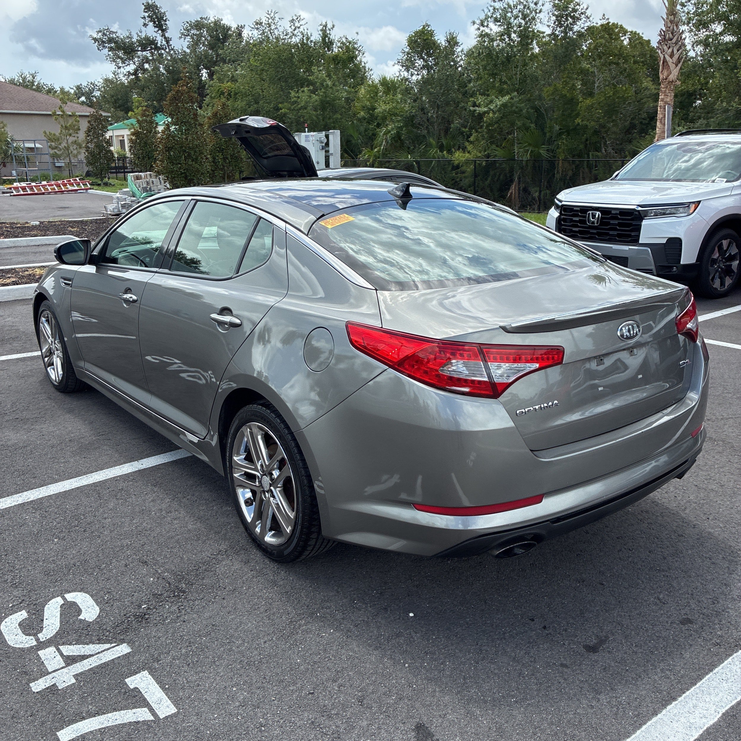 Used 2013 Kia Optima SX w/ Limited Pkg FWD image 9