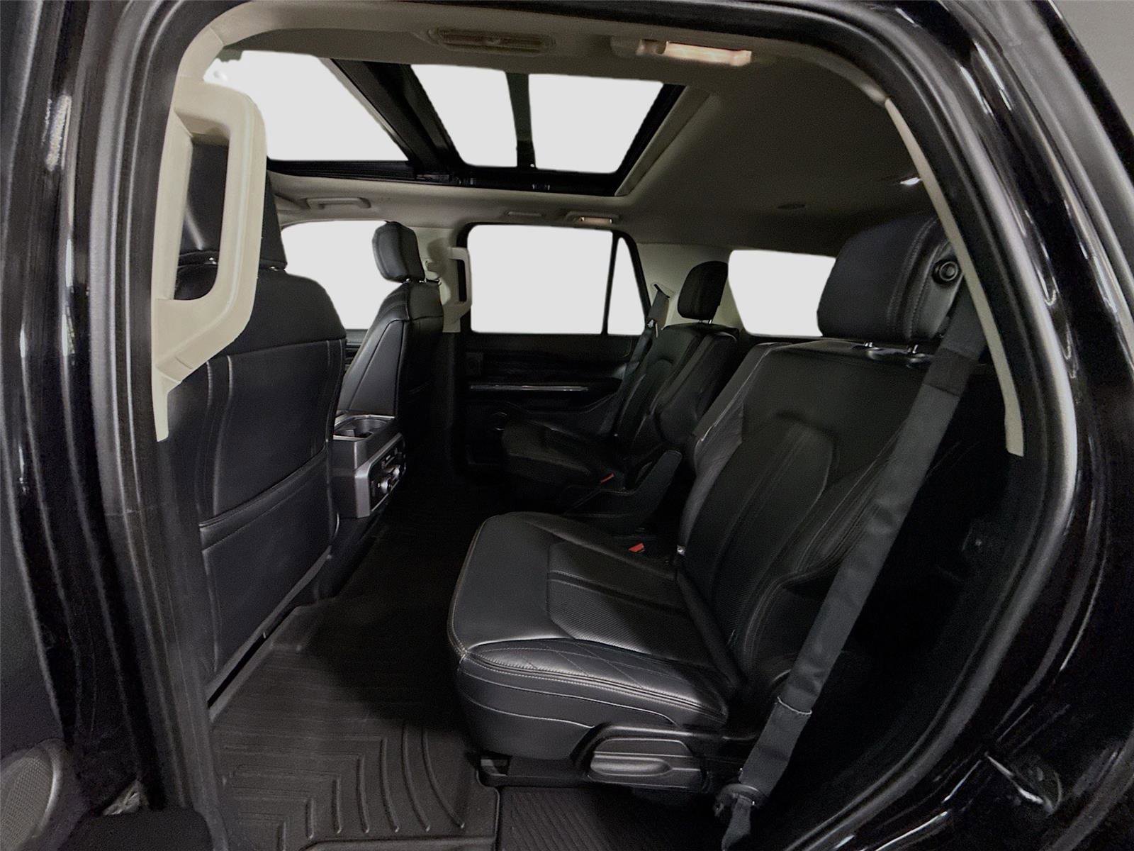 Used 2019 Ford Expedition Platinum image 19