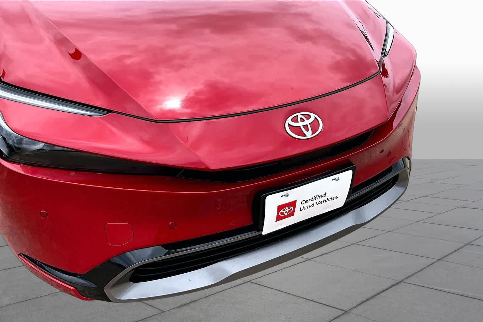 Certified 2025 Toyota Prius Limited w/ Limited Premium Package FWD image 30