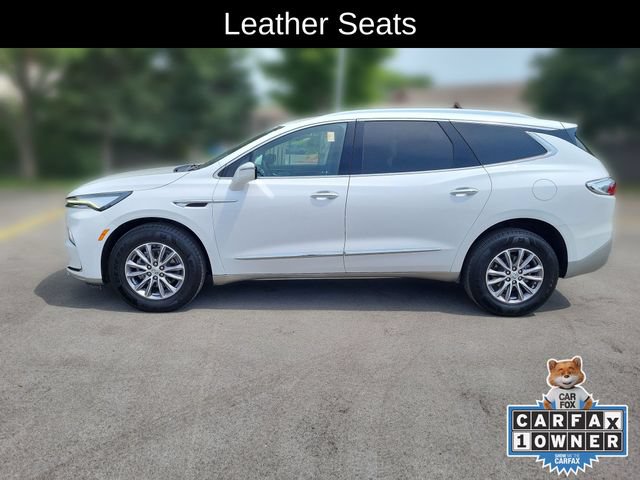 Used 2023 Buick Enclave Essence AWD/4WD image 2