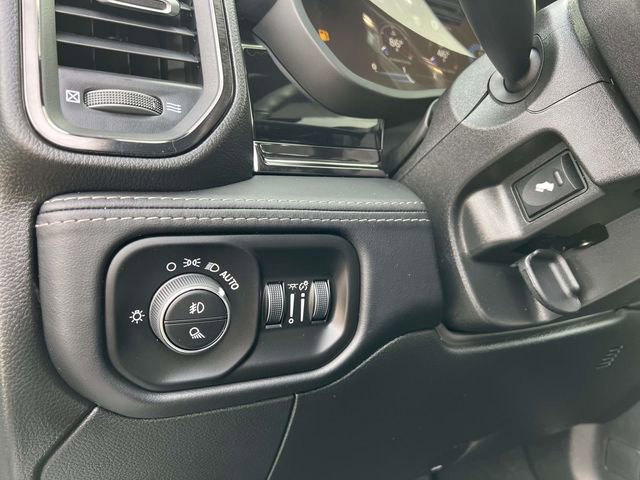 New 2026 RAM 2500 Limited AWD/4WD image 14
